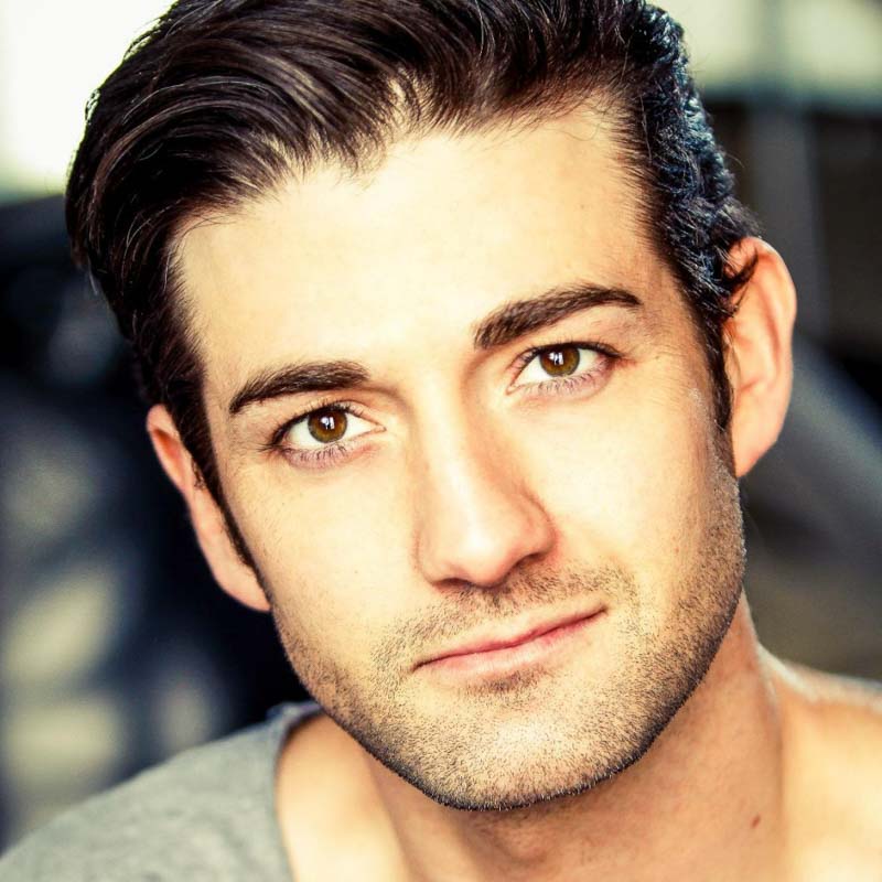 Oliver Tompsett